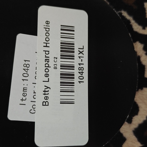 Sunshine & Rodeos Leopard Print Top - Picture 6 of 6